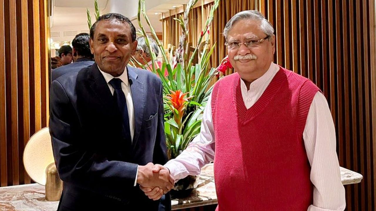 লন্ডনে রাষ্ট্রপতির সঙ্গে কামিল ইদ্রিসের সাক্ষাৎ