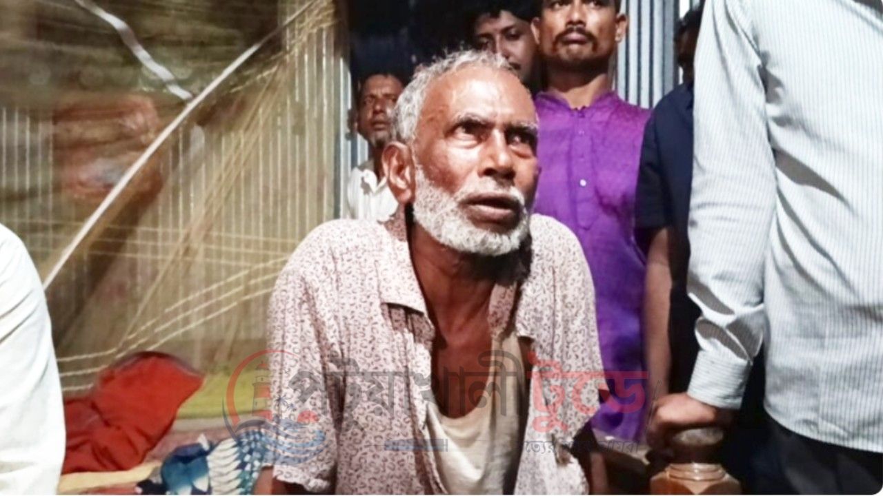 বাথরুমের পেছনে ইউপি সদস্য আটক, তরুণীকে উত্ত্যক্তের অভিযোগে দুমকিতে উত্তেজনা