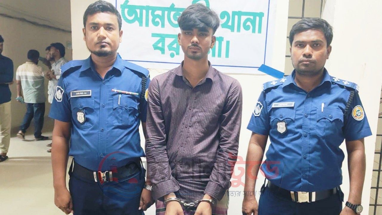 আমতলীতে ৫ পিস ইয়াবাসহ যুবক গ্রেপ্তার
