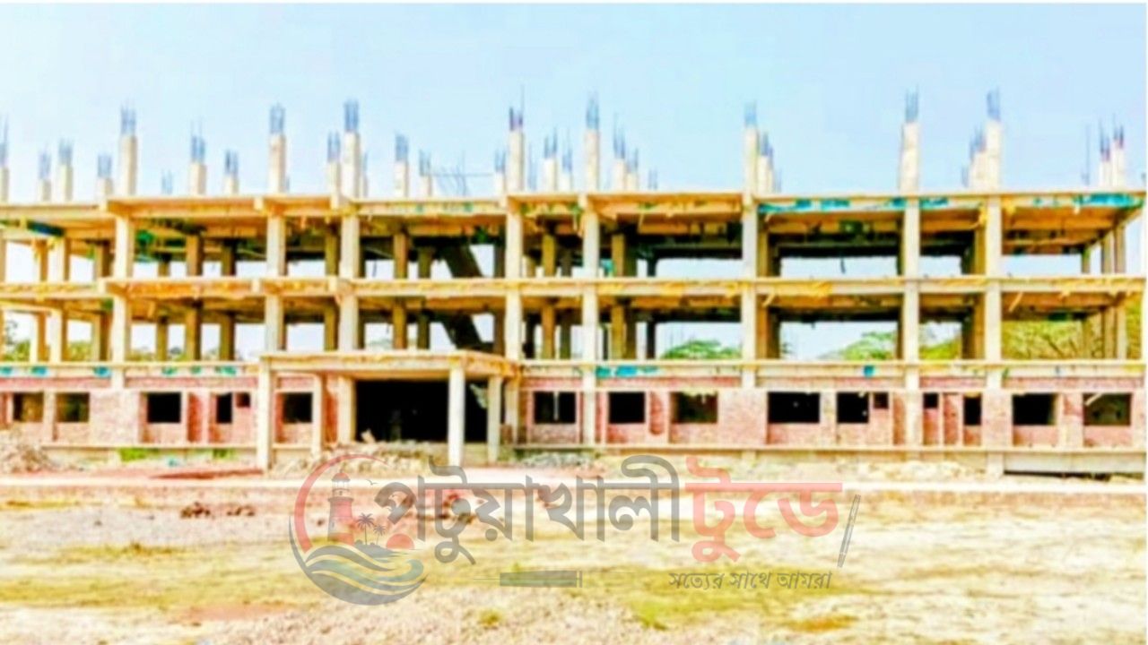 চিকিৎসাবিহীন আর কত প্রাণ ঝরলে শেষ হবে হাসপাতালের নির্মাণকাজ?