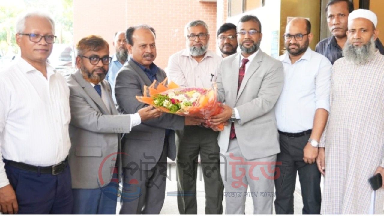 ইউজিসি সদস্য প্রফেসর ড. মো: আসলাম হোসেনের পবিপ্রবি ক্যাম্পাস পরিদর্শন