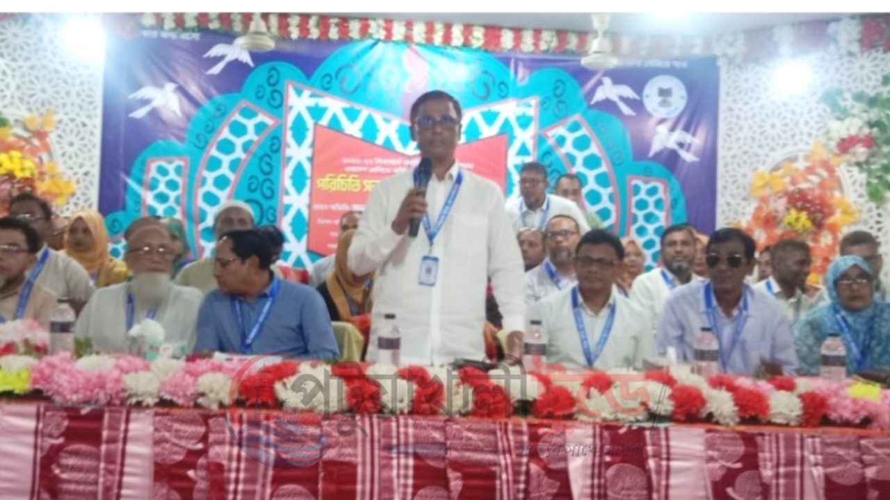 গলাচিপা সরকারি ডিগ্রি কলেজে নবীন শিক্ষার্থীদের পরিচিতি সভা ও সাংস্কৃতিক অনুষ্ঠান