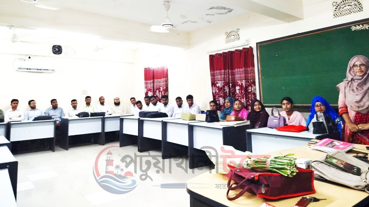 দশমিনায় নবনিয়োগপ্রাপ্ত সহকারী শিক্ষকদের পাঁচ দিনব্যাপী প্রশিক্ষণের উদ্বোধন