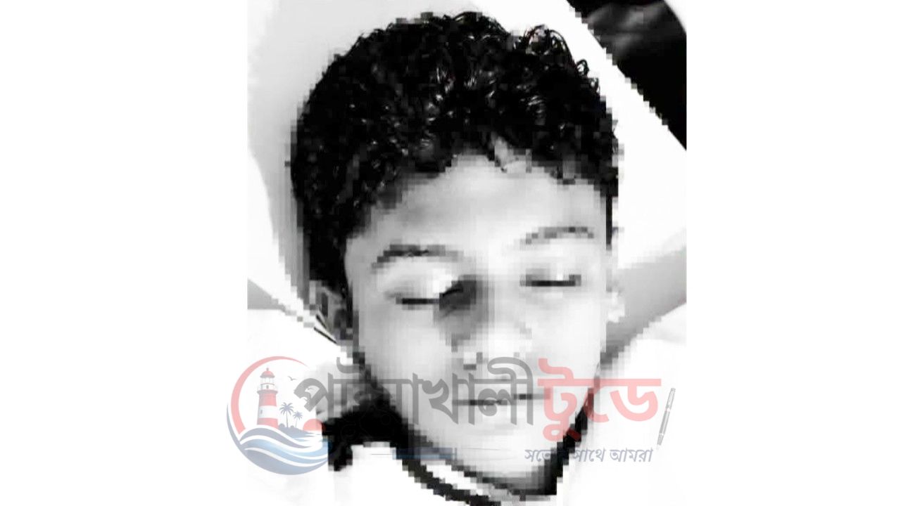 ফুটবল খেলতে গিয়ে মাঠেই অসুস্থ, দশমিনায় স্কুলছাত্রের মৃত্যু