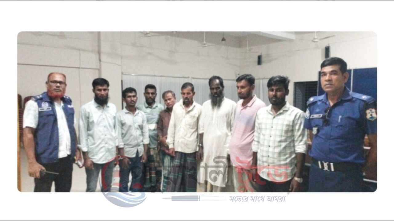 দশমিনায় মা ইলিশ শিকারের দায়ে ৮ জেলের কারাদণ্ড, জাল ও ট্রলার জব্দ