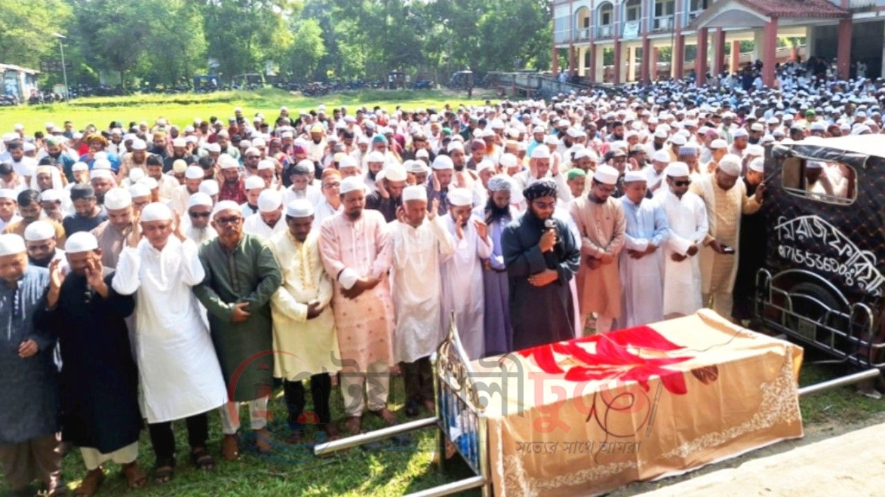 পটুয়াখালীতে চিরনিদ্রায় শায়িত সাংবাদিক সোহরাব হোসেন